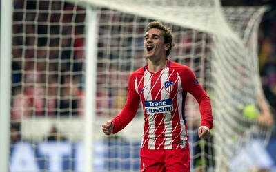 完美电竞热评-内马尔模仿梅西庆祝动作