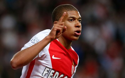 完美电竞焦点-凯恩这跑位意识顶级