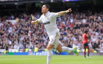 完美电竞热评-对手帮了大忙